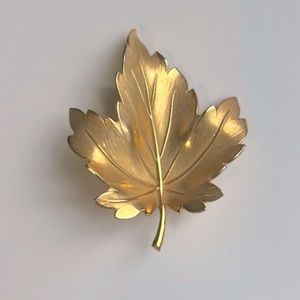 Vintage Maple Leave Brooch Giovanni Large Maple Tree Leaf Gold Tone 1960's